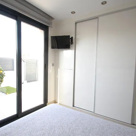 别墅 Stylish With Pool 托雷维耶哈